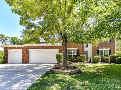 1788 Oakmont Dr, Denver, NC 28037