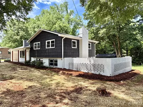 303 Deal Ne Ave NE, Conover, NC 28613
