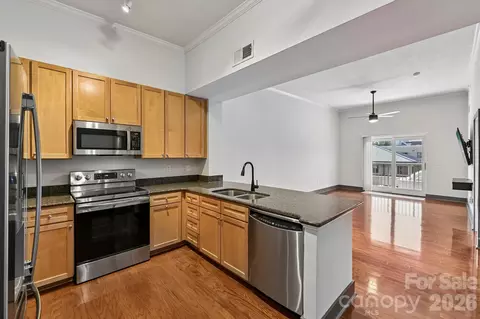 721 Governor Morrison 601 St #601, Charlotte, NC 28211