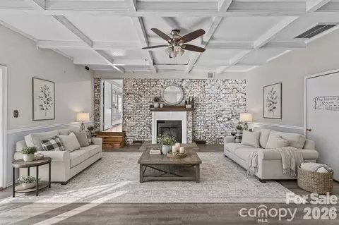 117 Robinson Ave, Matthews, NC 28104