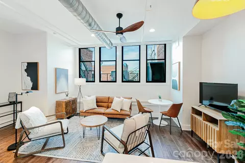 122 College 202 St #202, Asheville, NC 28801