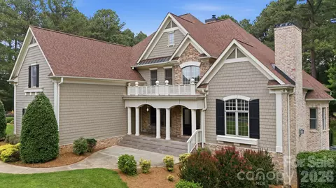 2420 Crofte Dr, Sherrills Ford, NC 28673