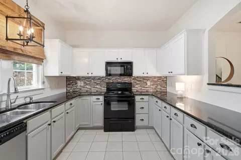 Kitchen - 306 Elis Way, Fort Mill, SC 29708 photo 3 of 6