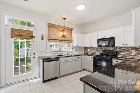 Kitchen - 306 Elis Way, Fort Mill, SC 29708 photo 2 of 6