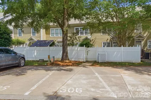 Exterior - 306 Elis Way, Fort Mill, SC 29708 photo 7 of 8