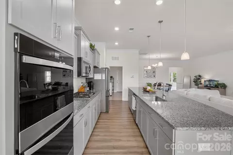 Kitchen - 4190 Millstream Rd, Denver, NC 28037 photo 3 of 4