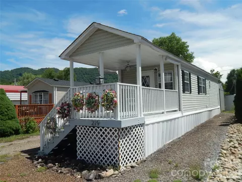 219 Pike Pt, Waynesville, NC 28785