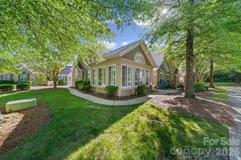 5418 Prosperity View Dr, Charlotte, NC 28269