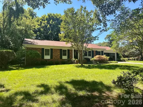 469 Blairmore Dr, Charlotte, NC 28211