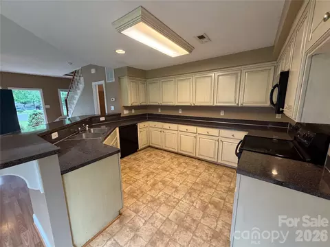 Kitchen - 8017 Secluded Ln, Denver, NC 28037 photo 1 of 2