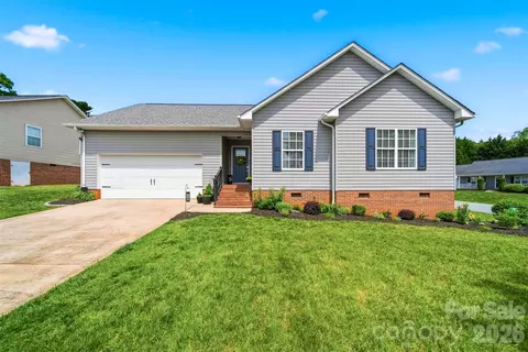 2104 Sheffield Nw Ct NW, Conover, NC 28613