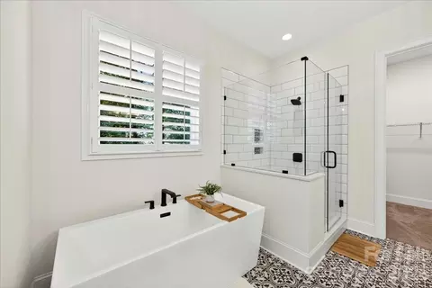 Bath - 104 Broad Birch Dr, Davidson, NC 28036 photo 2 of 4