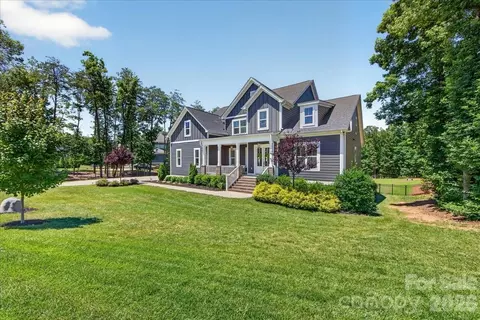 Exterior - 104 Broad Birch Dr, Davidson, NC 28036 photo 3 of 12