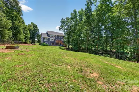 Exterior - 104 Broad Birch Dr, Davidson, NC 28036 photo 9 of 12