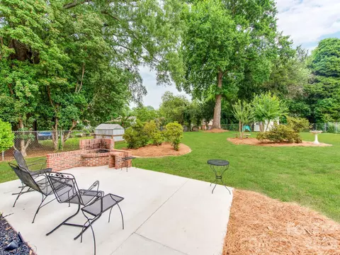 7200 Fox Hunt Rd, Charlotte, NC 28212