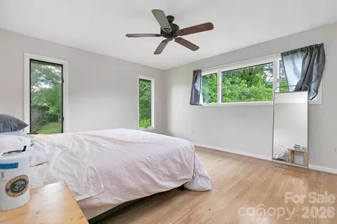 Bedroom - 547 Windover Dr, Brevard, NC 28712 photo 2 of 6