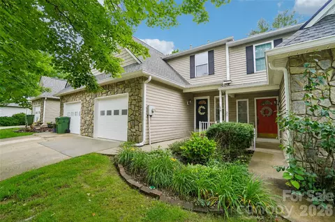 26 Willowick Dr, Asheville, NC 28803