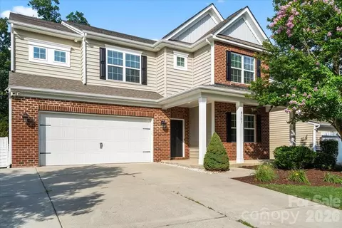 2701 Southern Trace Dr, Waxhaw, NC 28173