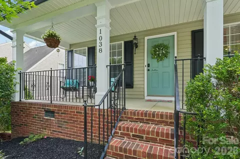 1038 Pepperwood Pl, Lake Wylie, SC 29710