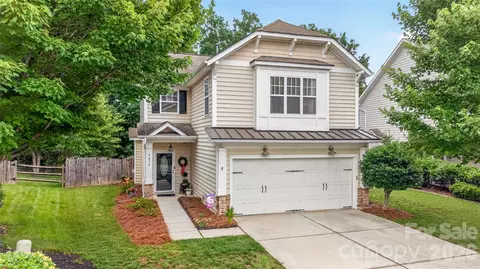 9834 Dominion Crest Dr, Charlotte, NC 28269