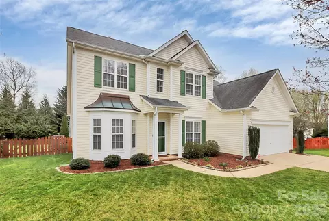 11816 Pheasant Ln, Charlotte, NC 28277