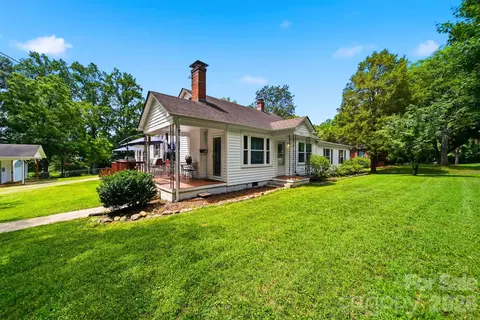 431 W 20th St, Newton, NC 28658