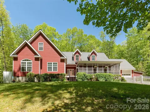 166 Virginia Brock Rd, Lake Toxaway, NC 28747