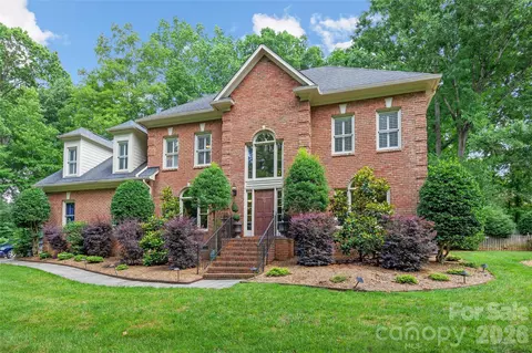 4709 Coburn Ct, Charlotte, NC 28277