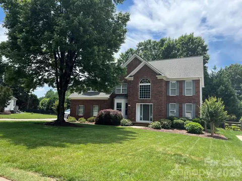 21415 John Pines Dr, Cornelius, NC 28031