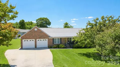 1323 Worthington Pl, Lincolnton, NC 28092
