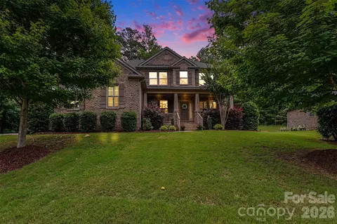16524 Crosshaven Dr, Charlotte, NC 28278