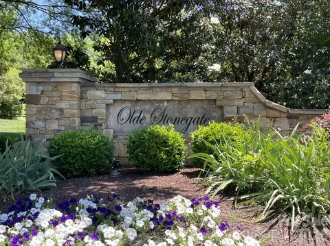 5925 Gatekeeper Ln, Mint Hill, NC 28227