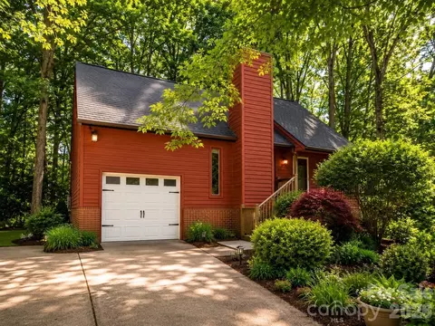 8401 Barncliff Rd, Charlotte, NC 28227