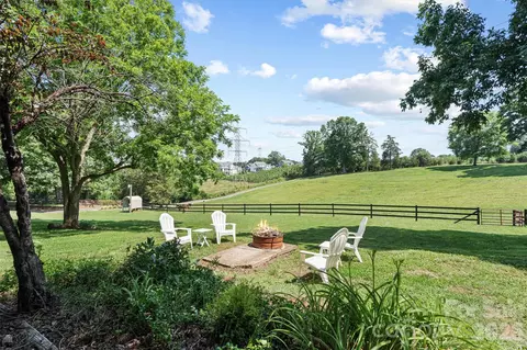 256 Johnson Dairy Rd, Mooresville, NC 28115
