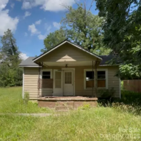 2706 Sunset Dr, Gastonia, NC 28054