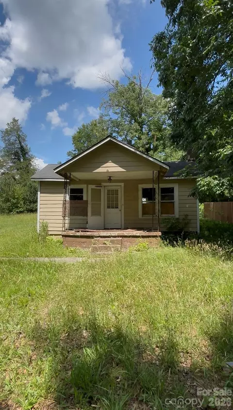 2706 Sunset Dr, Gastonia, NC 28054