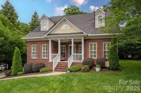 1060 Garibaldi Ridge Ct, Belmont, NC 28012