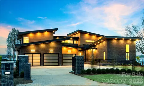 Exterior - 22554 John Gamble Rd, Cornelius, NC 28031 photo 2 of 6