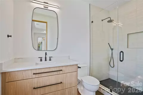 Bath - 22554 John Gamble Rd, Cornelius, NC 28031 photo 3 of 8