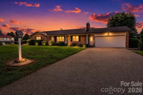 5305 Icard Ridge Rd, Hickory, NC 28601
