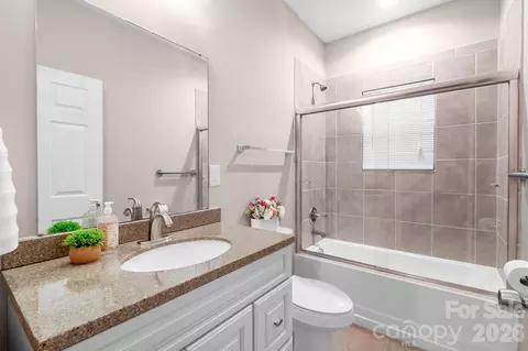 Bath - 620 Welsh Ave, Monroe, NC 28112 photo 1 of 5