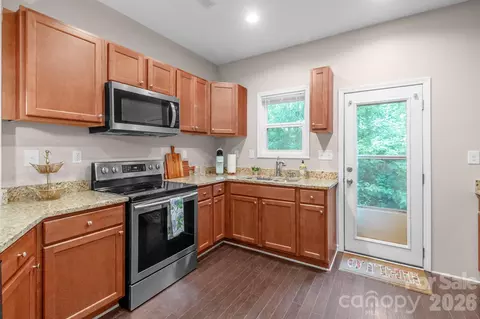 Kitchen - 620 Welsh Ave, Monroe, NC 28112 photo 2 of 3