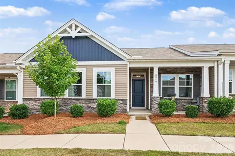 8849 Brakeman Dr, Waxhaw, NC 28173