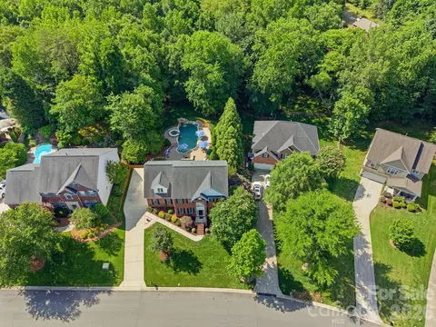 2530 Shady Reach Ln, Charlotte, NC 28214