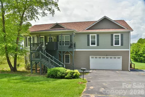 222 Erwin Hills Rd, Asheville, NC 28806