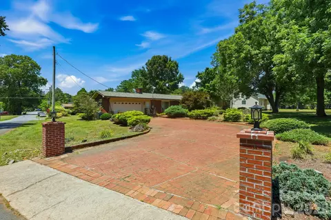 Exterior - 404 E Lyerly St, Salisbury, NC 28146 photo 4 of 8