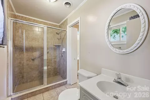 Bath - 404 E Lyerly St, Salisbury, NC 28146 photo 1 of 2