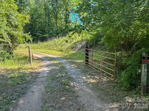 306 Golden Valley Rd, Casar, NC 28020
