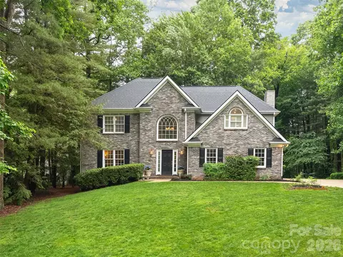 1208 Saint Charles Ct, Asheville, NC 28803