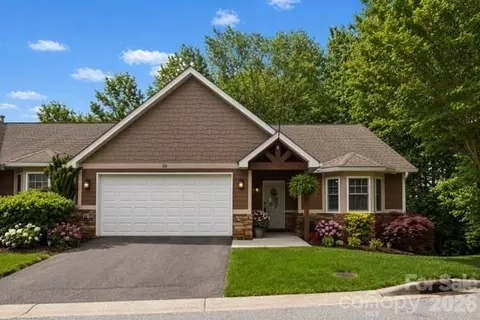 15 Kaylor Dr, Arden, NC 28704
